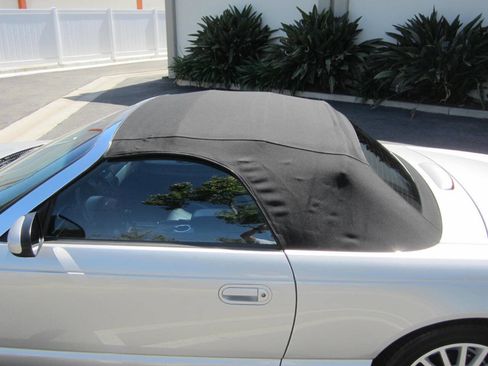 Used 2004 Ford Thunderbird Deluxe image 17