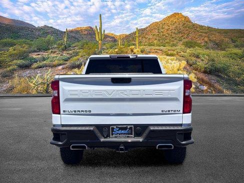 Used 2019 Chevrolet Silverado 1500 Custom Trail Boss w/ Custom Convenience Package AWD/4WD image 6
