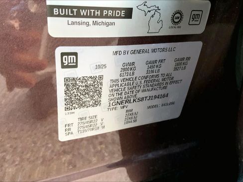 Used 2026 Chevrolet Traverse RS w/ LPO, Floor Liner Package FWD image 36