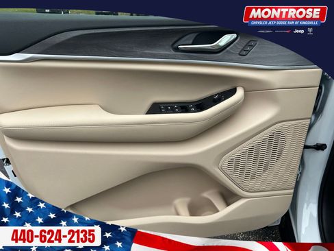 New 2025 Jeep Grand Cherokee L Limited w/ Luxury Tech Group II AWD/4WD image 9