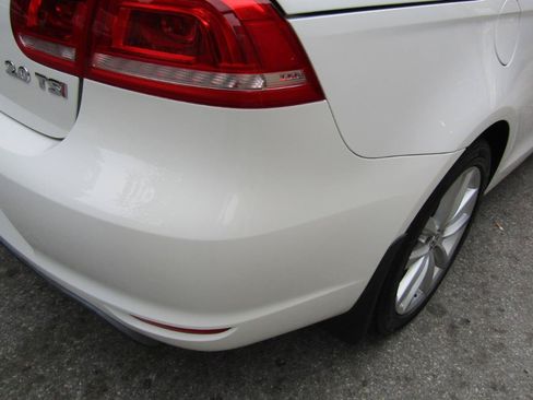 Used 2013 Volkswagen Eos Komfort FWD image 15