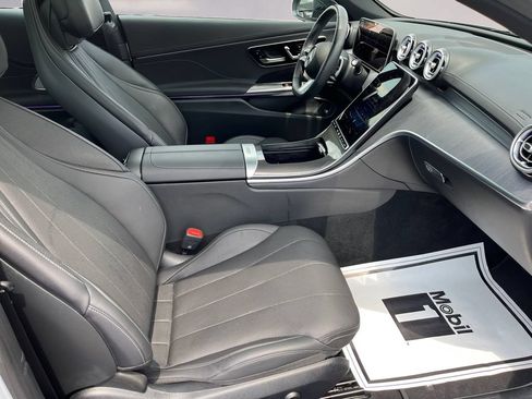 Certified 2025 Mercedes-Benz CLE 300 4MATIC Coupe image 15
