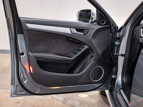 Used 2010 Audi S4 Prestige image 30