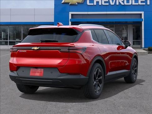 New 2026 Chevrolet Equinox EV LT FWD image 4