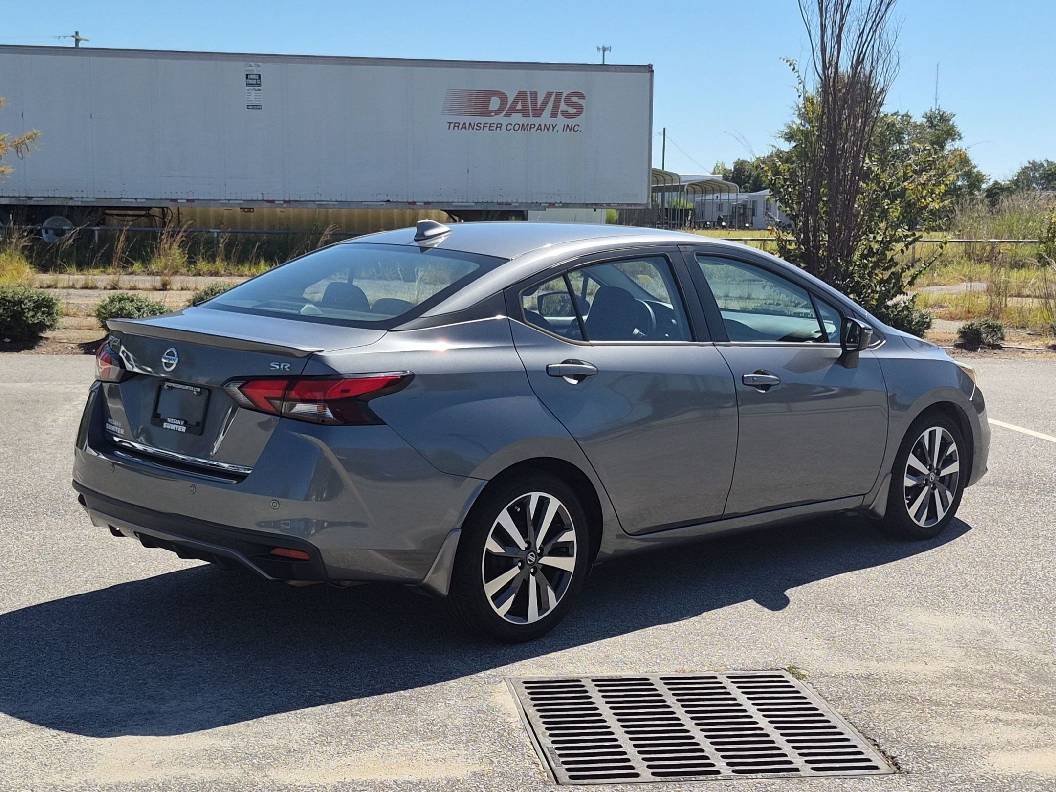 Certified 2020 Nissan Versa SR w/ Electronics Package FWD image 4