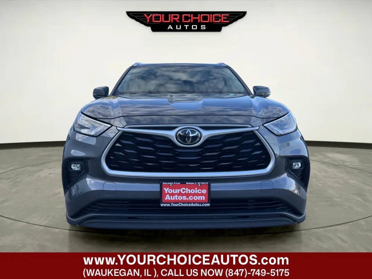 Used 2021 Toyota Highlander XLE AWD/4WD image 8