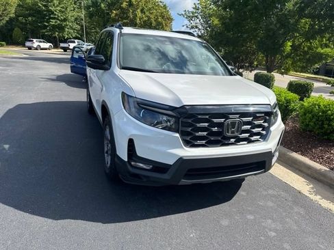 Used 2023 Honda Passport TrailSport image 5