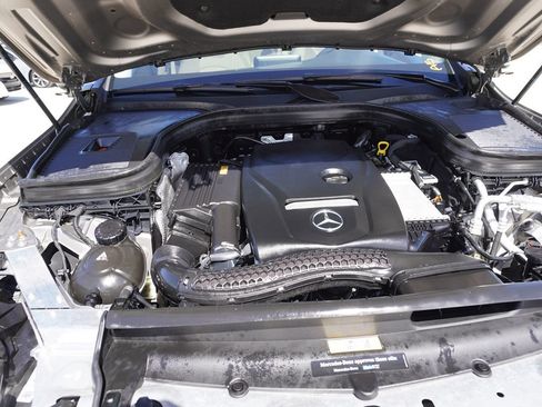 Used 2019 Mercedes-Benz GLC 300 4MATIC image 6