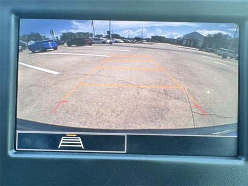 Used 2022 Chevrolet Equinox LT image 16