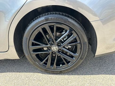 Used 2025 Toyota Camry SE w/ Convenience Package image 14