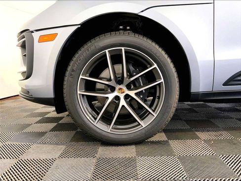 New 2026 Porsche Macan image 11
