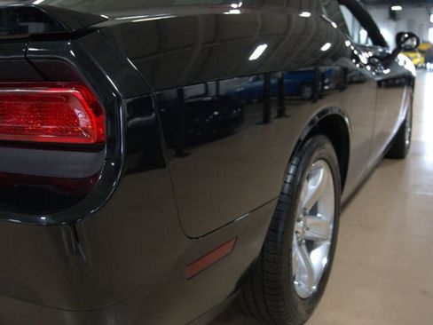 Used 2009 Dodge Challenger R/T image 21