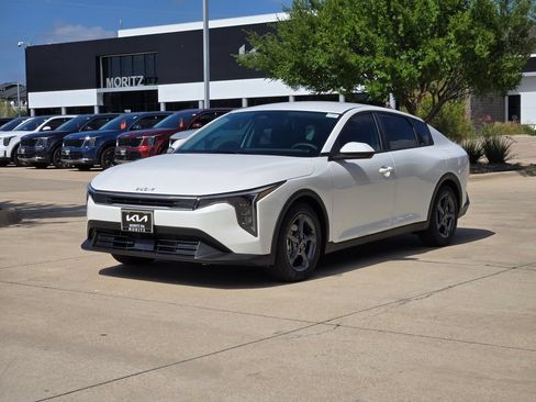 New 2026 Kia K4 FWD image 2