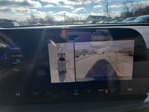 New 2026 Chevrolet Traverse LT w/ Enhanced Driving Package image 26