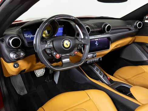 Used 2020 Ferrari Portofino image 4