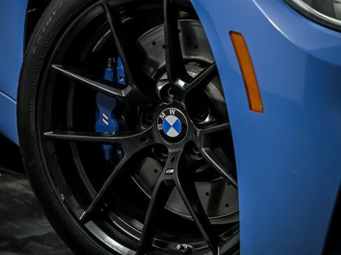 Used 2018 BMW M4 Coupe RWD image 3