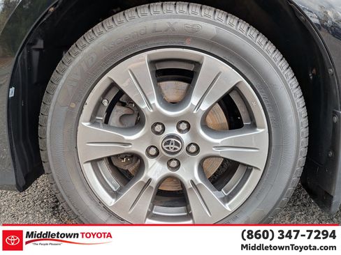 Certified 2019 Toyota Sienna SE w/ SE Preferred Package image 9