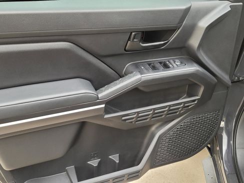 Used 2025 Toyota Tacoma SR5 RWD image 4