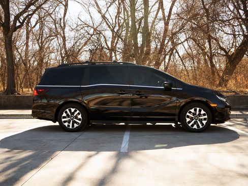 Used 2026 Honda Odyssey EX-L image 10