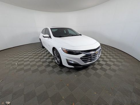 Used 2022 Chevrolet Malibu LT image 31