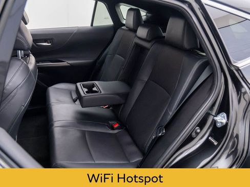 Used 2021 Toyota Venza XLE image 15