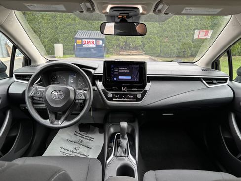 Used 2025 Toyota Corolla LE FWD image 14