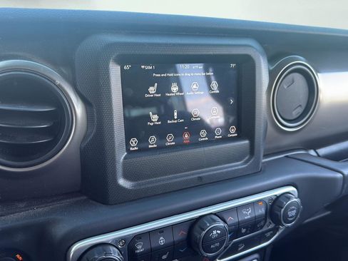 Used 2019 Jeep Wrangler Unlimited Sport S AWD/4WD image 16