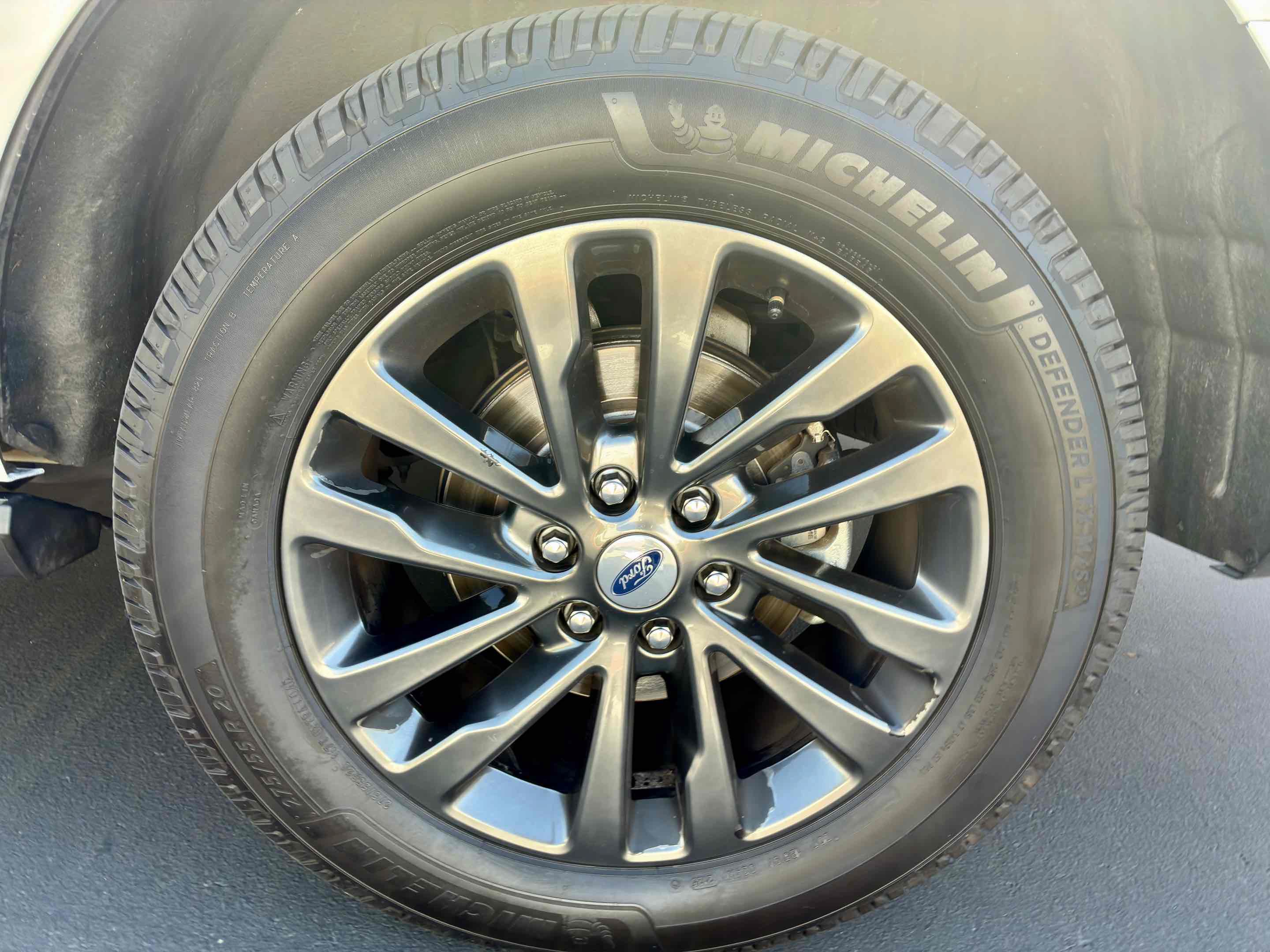 Used 2019 Ford Expedition Limited w/ Equipment Group 301A AWD/4WD image 14