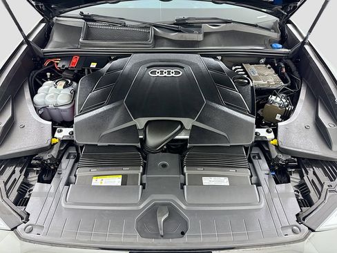 Used 2021 Audi Q8 Prestige w/ Prestige Package AWD/4WD image 29
