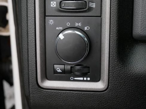 Used 2019 RAM 1500 Tradesman w/ Chrome Appearance Group AWD/4WD image 26