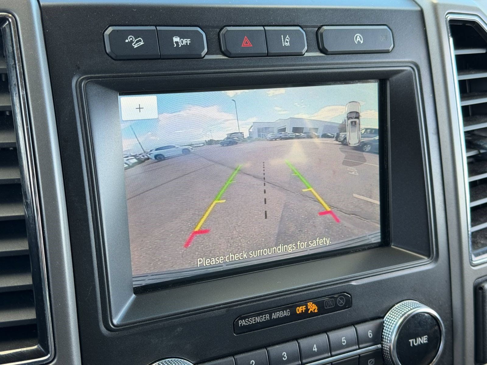 Used 2020 Ford Expedition XLT w/ Equipment Group 202A AWD/4WD image 19