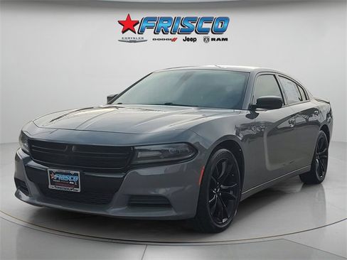 Certified 2018 Dodge Charger SXT w/ Blacktop Package image 4