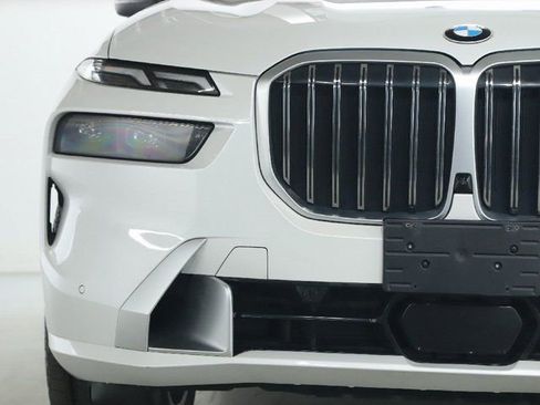 Certified 2024 BMW X7 xDrive40i w/ Executive Package AWD/4WD image 7