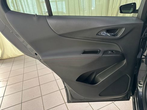 Used 2022 Chevrolet Equinox RS w/ RS Leather Package image 34