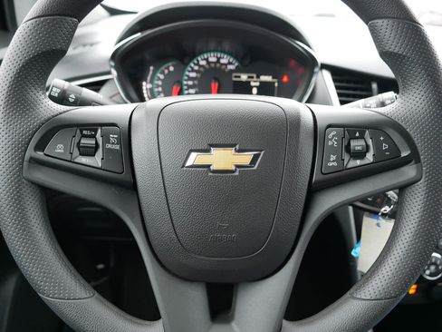 Used 2022 Chevrolet Trax LS w/ Tint and Cruise Package image 25