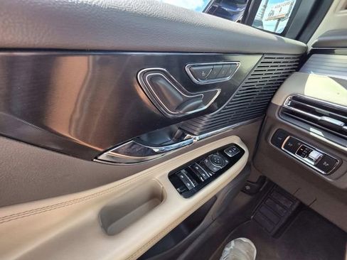 Certified 2022 Lincoln Corsair FWD w/ Equipment Group 101A image 14