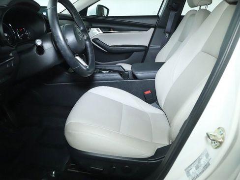 Used 2019 MAZDA MAZDA3 Sedan w/ Preferred Package image 18