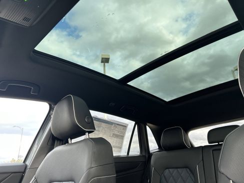 New 2026 Volkswagen Atlas Cross Sport SEL Premium R-Line image 21