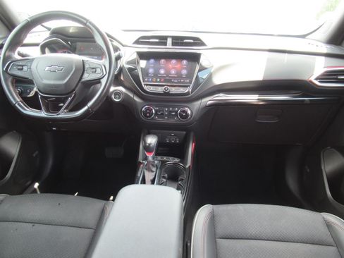 Used 2021 Chevrolet TrailBlazer RS FWD image 12