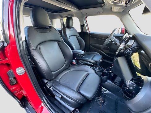 Certified 2023 MINI Cooper S image 27