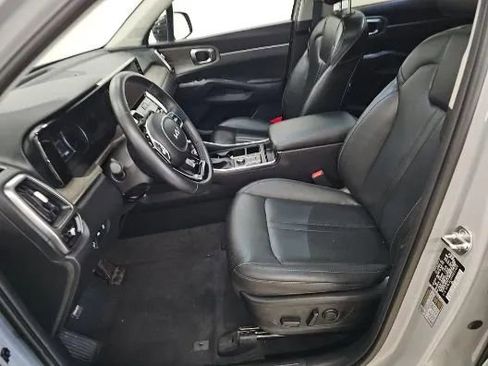 Used 2023 Kia Sorento S w/ Panoramic Sunroof Package AWD/4WD image 7