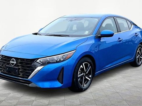 Used 2024 Nissan Sentra SV image 3