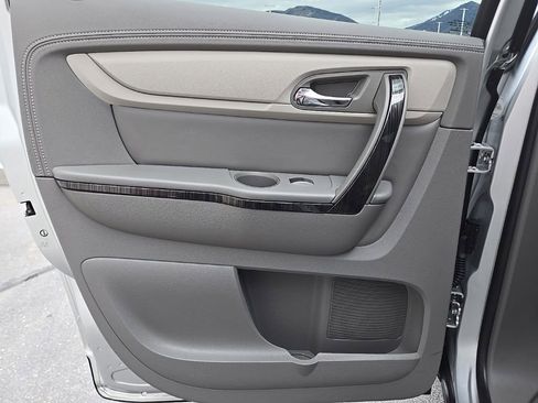 Used 2016 Chevrolet Traverse LTZ AWD/4WD image 38