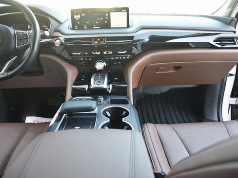 Used 2024 Acura MDX SH-AWD w/ Technology Package image 7