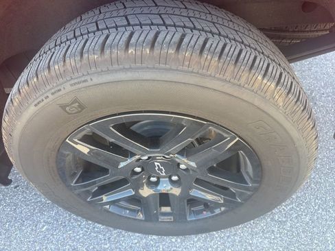 Used 2024 Chevrolet Silverado 1500 Custom image 10