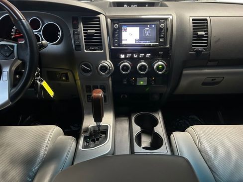 Used 2016 Toyota Sequoia Platinum image 13