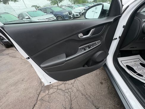 Used 2023 Hyundai Kona SE FWD image 13