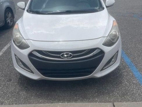 Used 2013 Hyundai Elantra GT FWD image 4