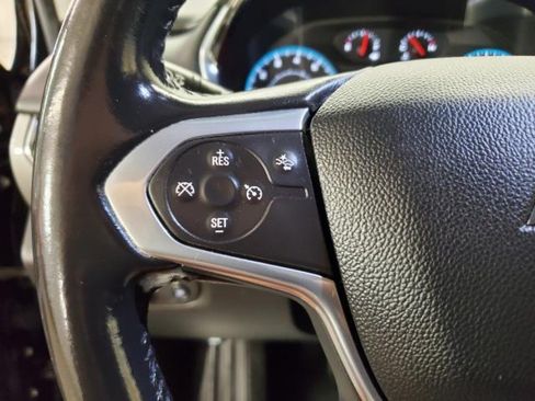 Used 2021 Chevrolet Traverse LT FWD image 19