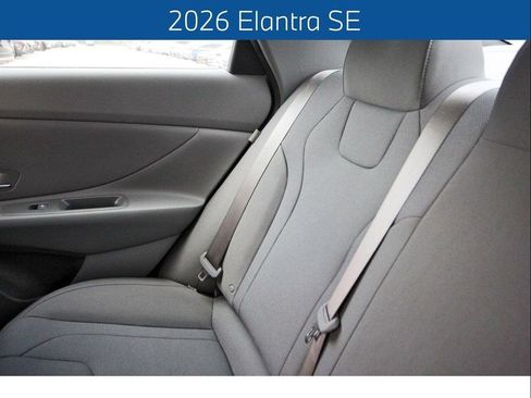 Certified 2026 Hyundai Elantra SE FWD image 11